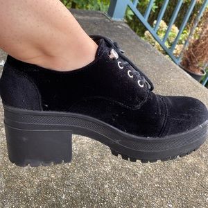 Velvet Chunky Heeled Oxford